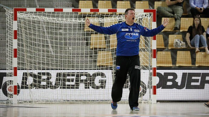 Orginal spillertrøje fra Jan ”Tromle” Nielsen – Århus Håndbold